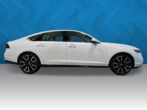 New 2026 Honda Accord Touring image 8