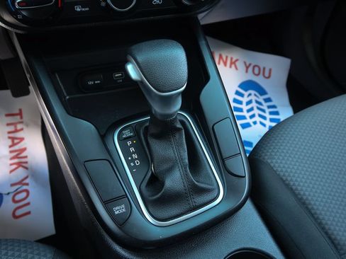 Used 2023 Kia Soul LX w/ LX Technology Package FWD image 31