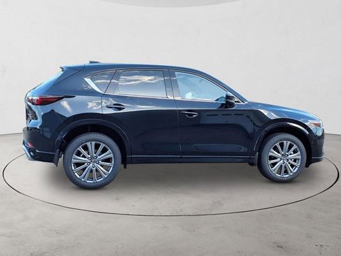 New 2025 MAZDA CX-5 Signature image 4