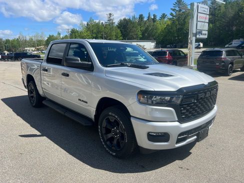 New 2026 RAM 1500 Express AWD/4WD image 3