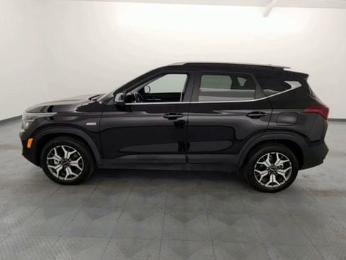 Used 2023 Kia Seltos EX image 4