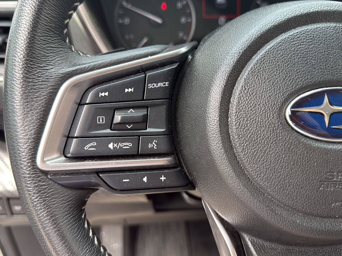 Used 2025 Subaru Ascent Premium AWD/4WD image 13
