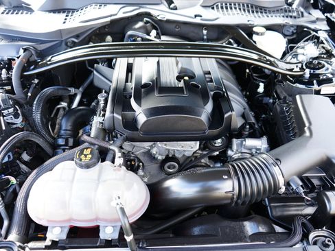 Used 2019 Ford Mustang Convertible w/ Ecoboost Performance Package image 15