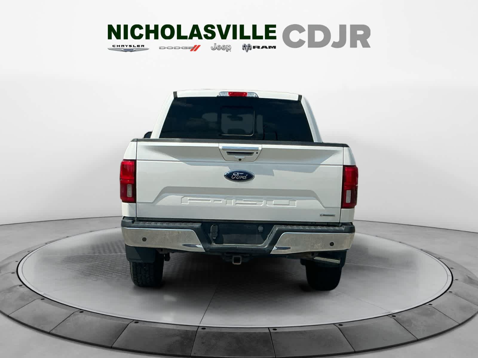 Used 2019 Ford F150 Lariat w/ Equipment Group 502A Luxury AWD/4WD image 4