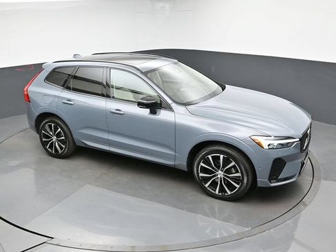 Used 2023 Volvo XC60 B5 Plus AWD/4WD image 43