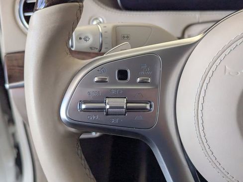 Used 2019 Mercedes-Benz S 560 Sedan image 25