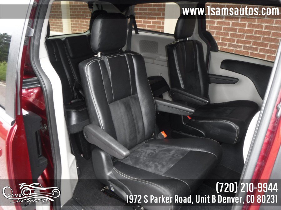 Used 2018 Dodge Grand Caravan SXT FWD image 18
