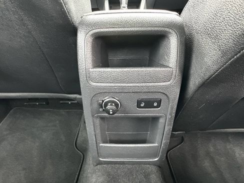 Used 2012 Volkswagen Jetta SE FWD image 18