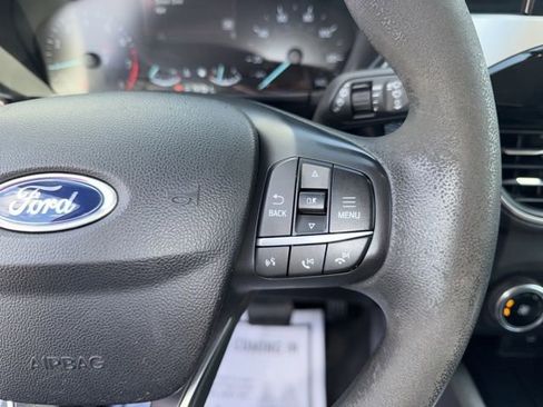 Used 2020 Ford Escape SE image 18