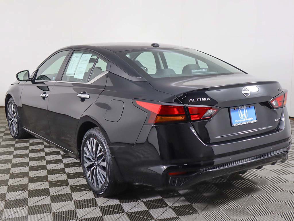 Used 2024 Nissan Altima 2.5 SV AWD/4WD image 6
