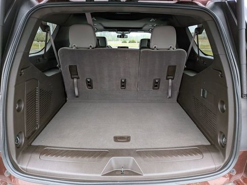 Used 2022 GMC Yukon XL SLT image 13