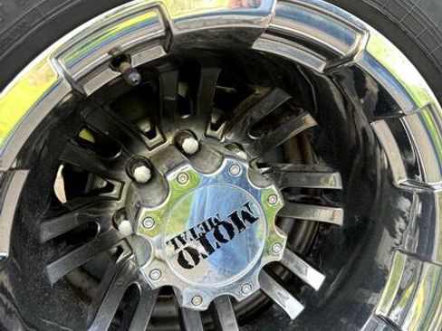 Used 2005 GMC Sierra 3500 SLT w/ Heavy-Duty Power Package image 13