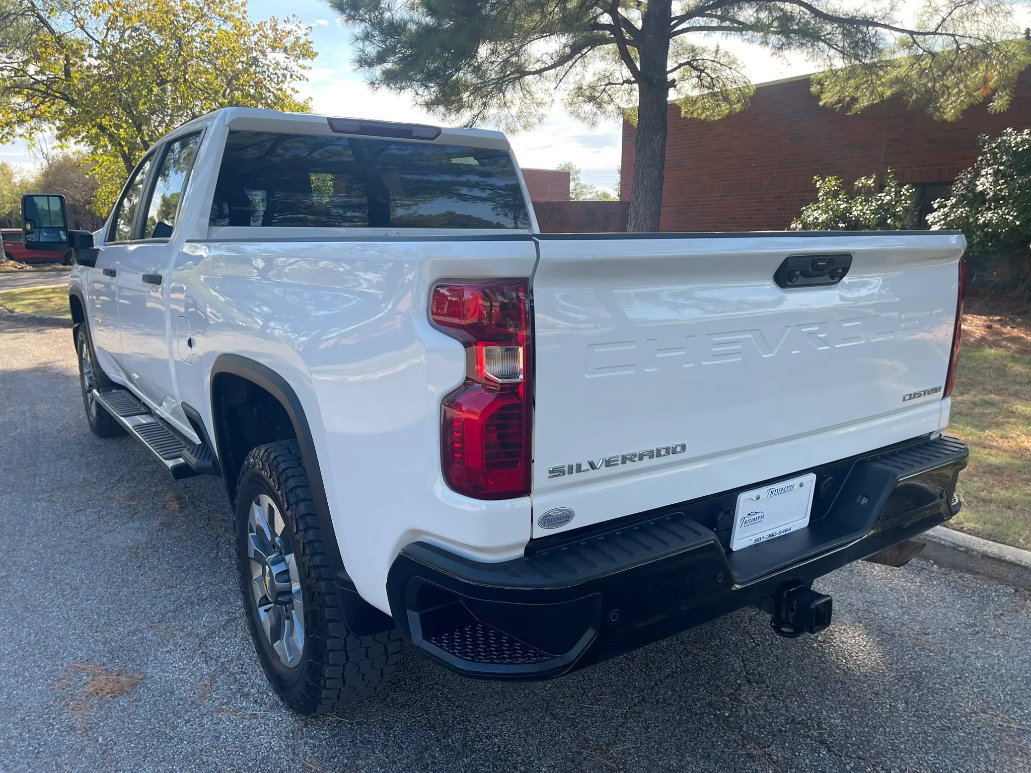 Used 2024 Chevrolet Silverado 2500 Custom w/ Custom Value Package RWD image 3