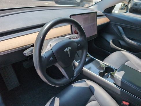 Used 2018 Tesla Model 3 Long Range RWD image 10