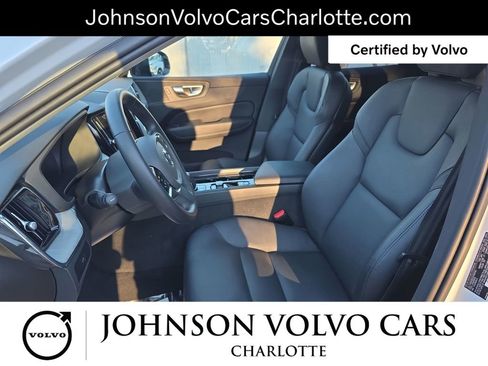Certified 2025 Volvo XC60 B5 Plus image 23