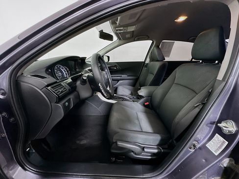 Used 2017 Honda Accord LX image 13