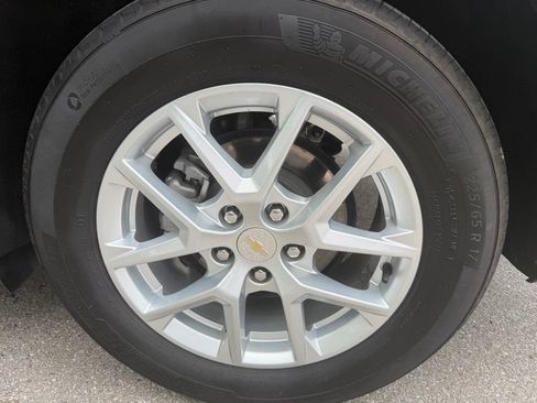 Used 2024 Chevrolet Equinox LT FWD image 30