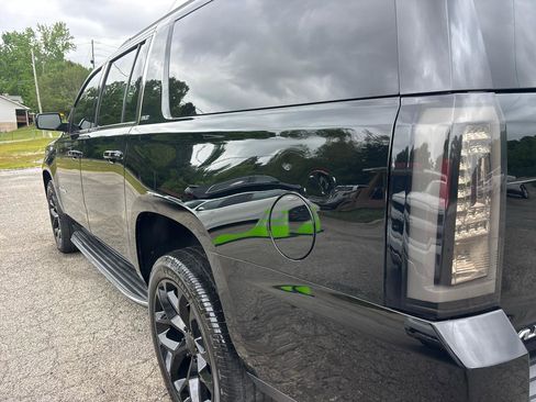 Used 2017 GMC Yukon XL SLT RWD image 8