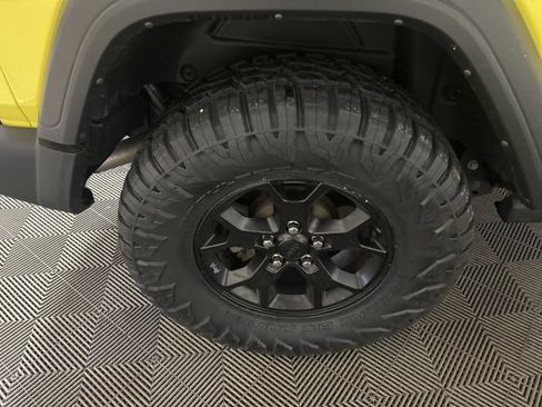 Used 2022 Jeep Wrangler Sport AWD/4WD image 43