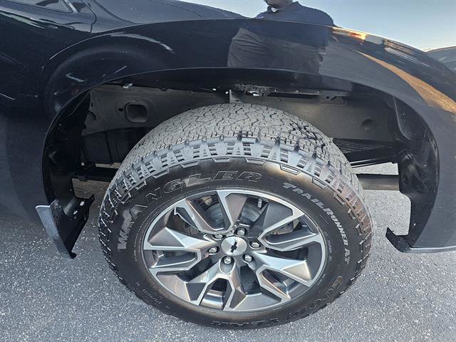 Used 2024 Chevrolet Silverado 1500 RST w/ Z71 Off-Road Package AWD/4WD image 7