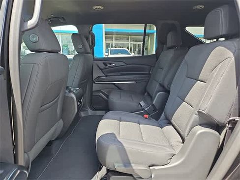 New 2026 Chevrolet Traverse LT w/ Driver Confidence Package image 8