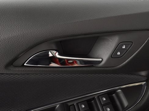 Used 2018 Chevrolet Cruze LT image 20