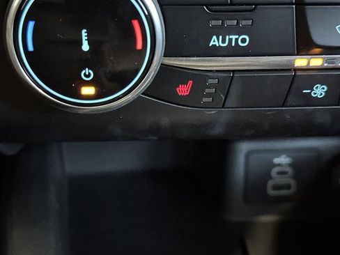 Certified 2025 Ford Escape ST-Line Elite image 7