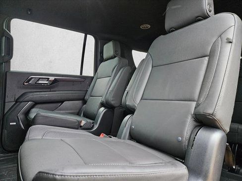 New 2026 Chevrolet Suburban LT w/ Comfort Package image 18