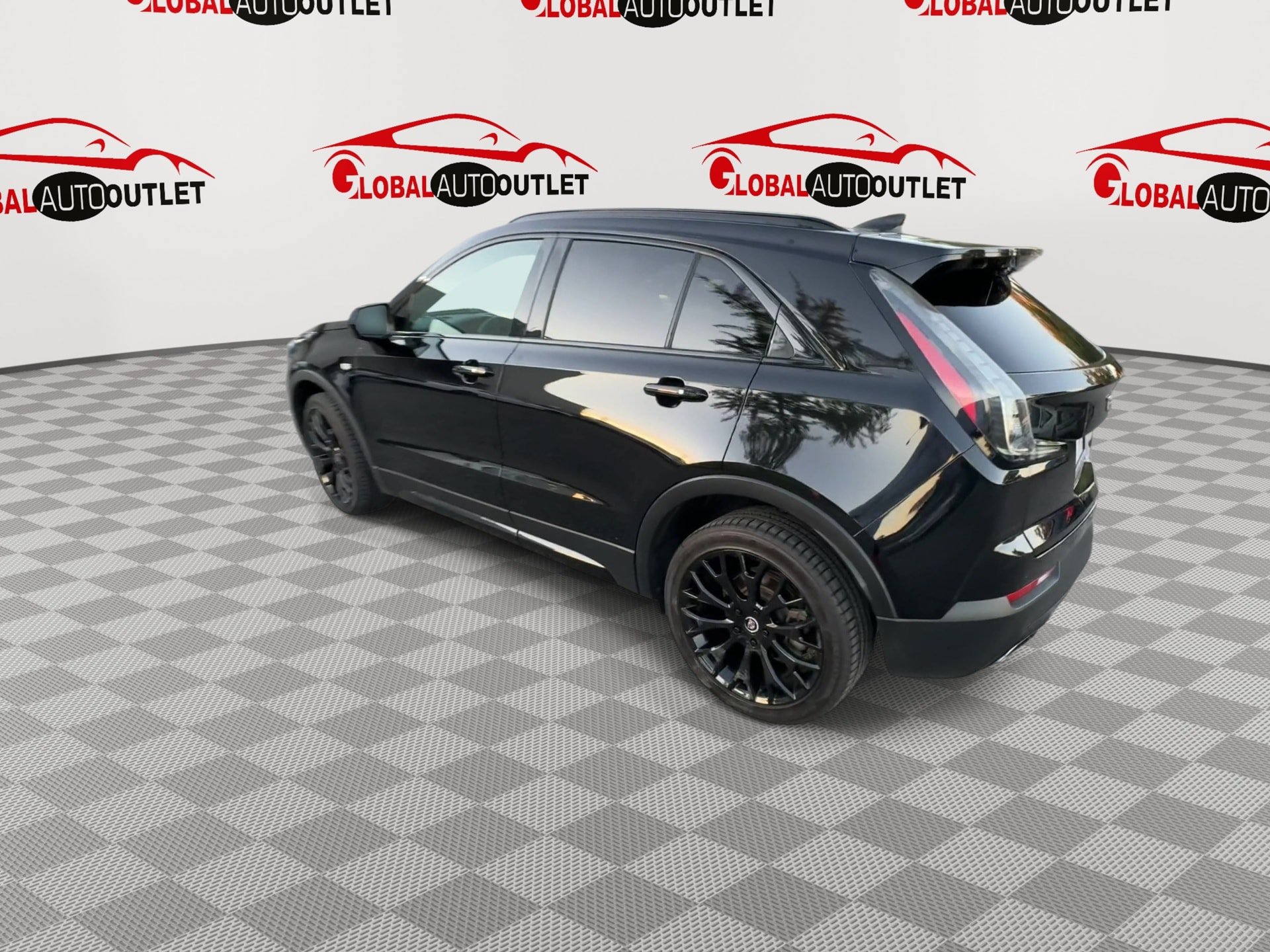 Used 2019 Cadillac XT4 Sport w/ Cold Weather Package AWD/4WD image 5
