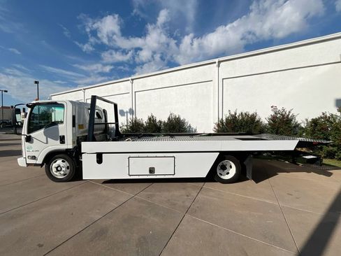 Used 2024 Chevrolet Low Cab Forward 5500XD RWD image 4