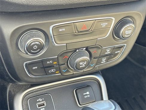 Used 2019 Jeep Compass Sport image 28