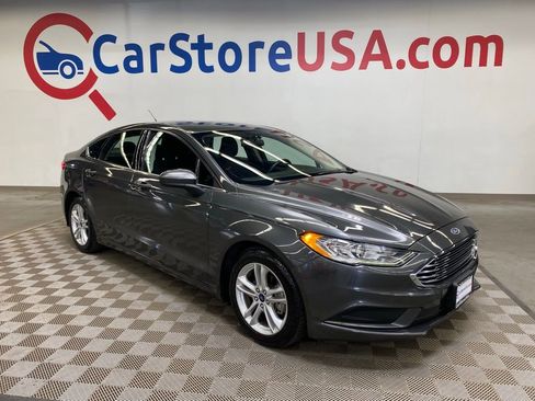 Used 2018 Ford Fusion SE w/ Fusion SE Technology Package image 1