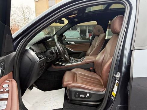 Used 2022 BMW X7 xDrive40i w/ M Sport Package image 27