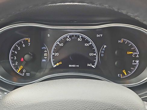 Used 2019 Jeep Grand Cherokee Altitude image 32