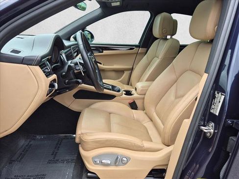 Used 2022 Porsche Macan AWD/4WD image 16