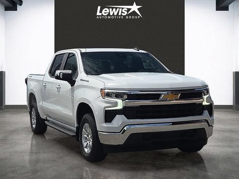 Used 2023 Chevrolet Silverado 1500 LT w/ Convenience Package II AWD/4WD image 6
