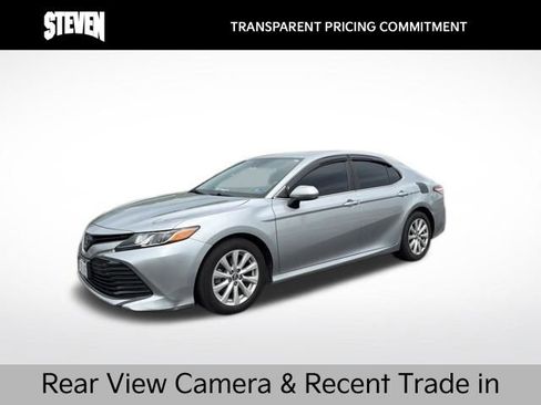 Used 2020 Toyota Camry LE FWD image 1