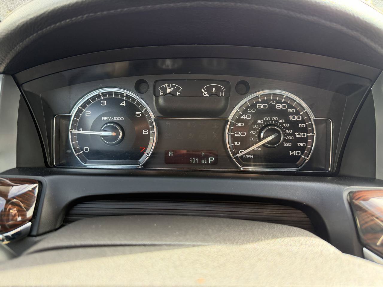 Used 2009 Lincoln MKS AWD image 28