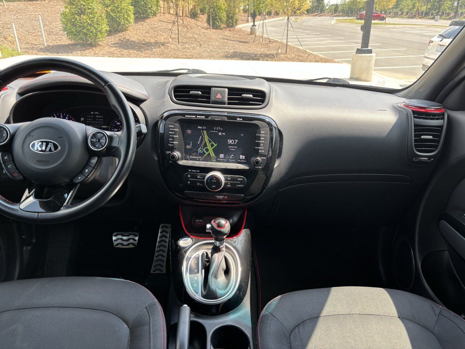 Used 2018 Kia Soul + FWD image 32