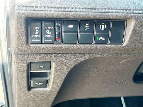 Used 2023 Honda Odyssey Touring image 10