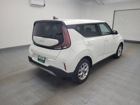 Used 2023 Kia Soul LX w/ LX Technology Package image 9