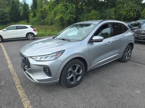 Used 2023 Ford Escape ST-Line Select w/ Tech Pack #1 AWD/4WD image 2