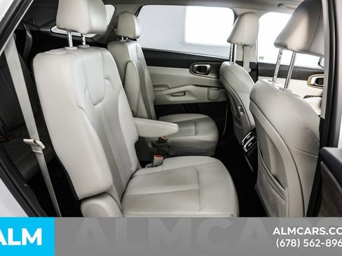 Used 2023 Kia Sorento EX w/ Panoramic Sunroof Package image 21