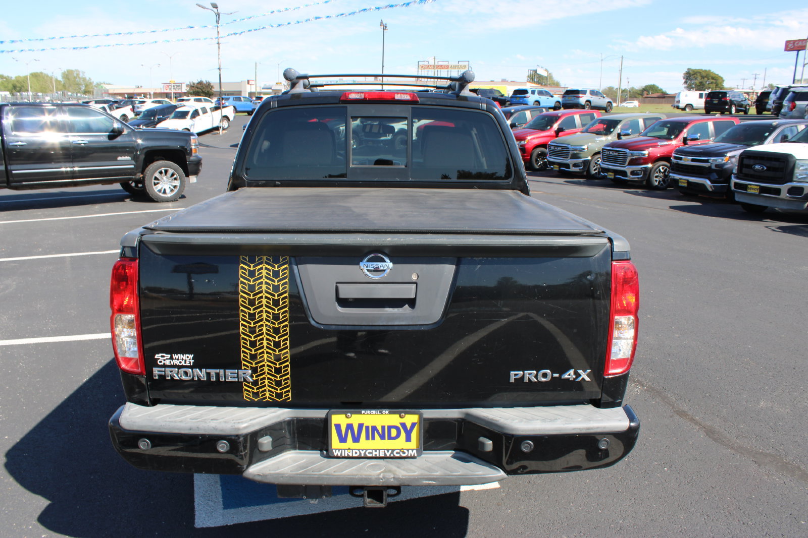 Used 2015 Nissan Frontier PRO-4X w/ Pro-4x Luxury Package AWD/4WD image 7