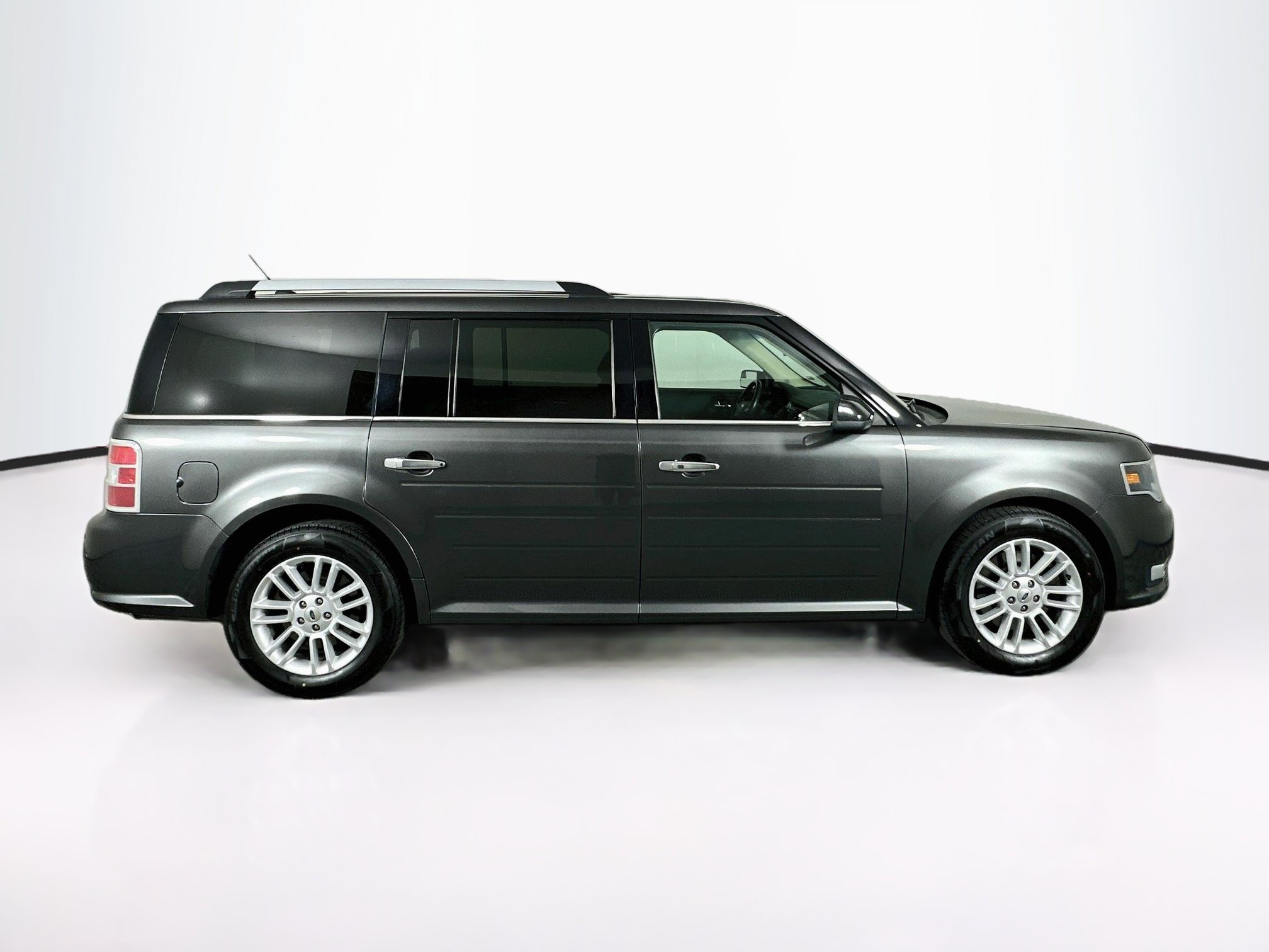Used 2019 Ford Flex SEL w/ Class III Trailer Tow Package AWD/4WD image 10