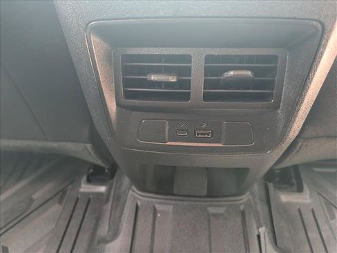 Used 2025 Chevrolet Colorado ZR2 w/ Technology Package AWD/4WD image 17