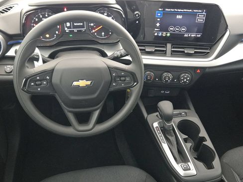 New 2026 Chevrolet Trax LS w/ LS Convenience Package FWD image 29