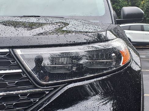 Used 2023 Ford Explorer XLT w/ Equipment Group 202A image 21