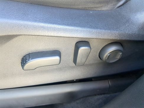 Used 2022 Subaru Ascent Touring image 21