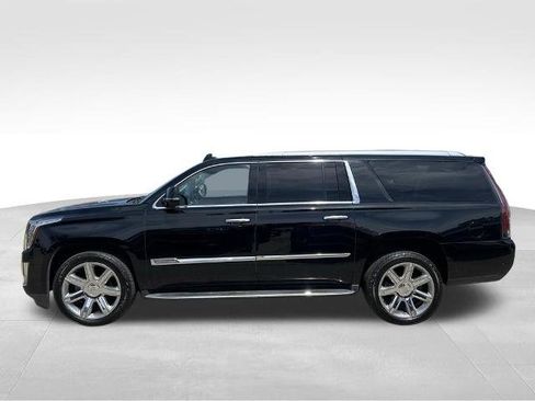 Used 2018 Cadillac Escalade ESV Luxury AWD/4WD image 2